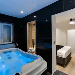 Downtown Marcius Luxury With Jacuzzi & Sauna Apartment Zadar